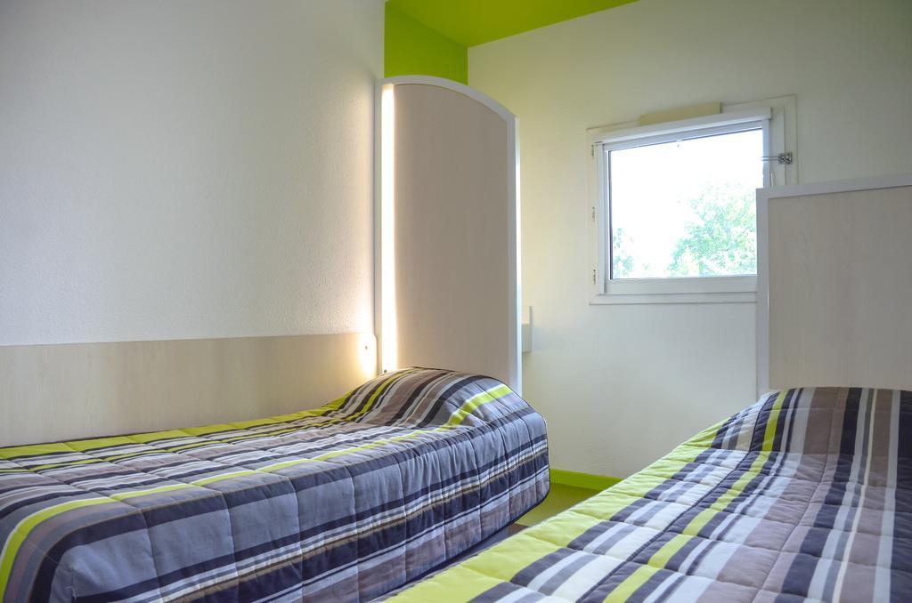 Enzo Hotel 1Er Prix Coudes Kültér fotó