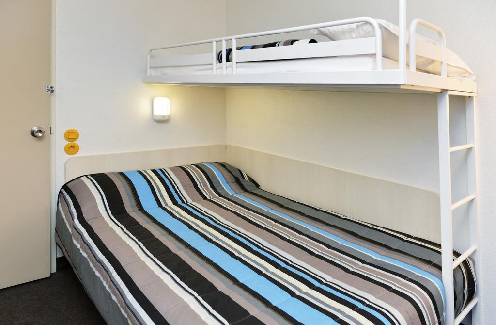 Enzo Hotel 1Er Prix Coudes Kültér fotó