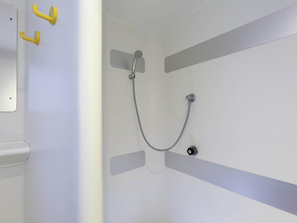 Enzo Hotel 1Er Prix Coudes Kültér fotó